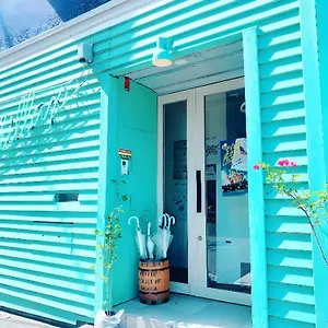 Chillax Albergue